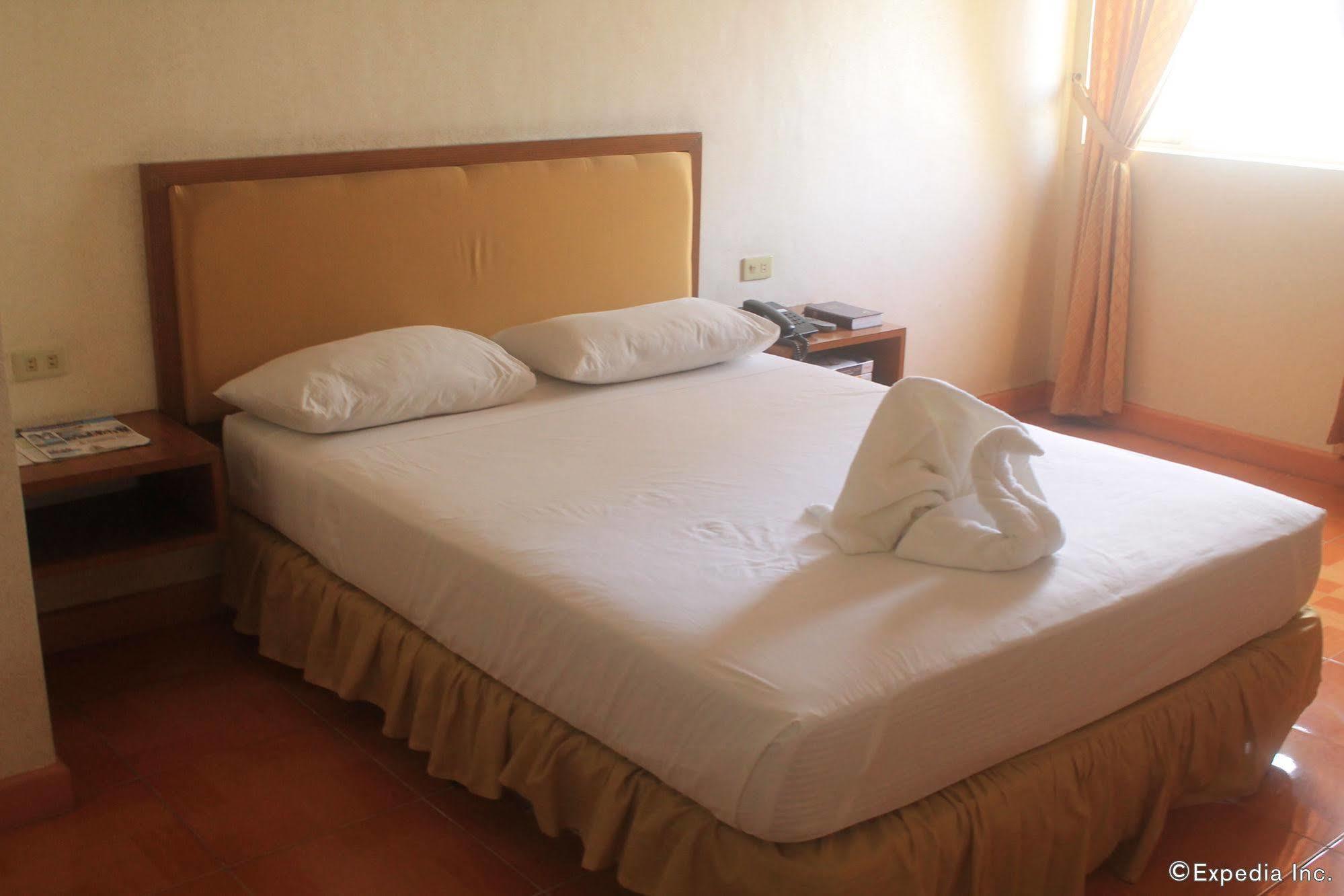 Taft Tower Hotel Manila Ngoại thất bức ảnh